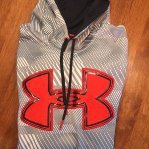 Like new Men’s S Under Armour hooded sweatshirt